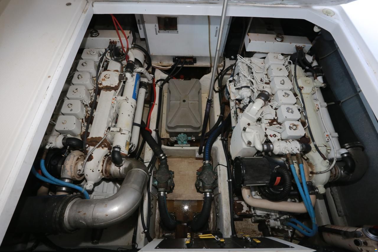 Bayliner Avanti 40