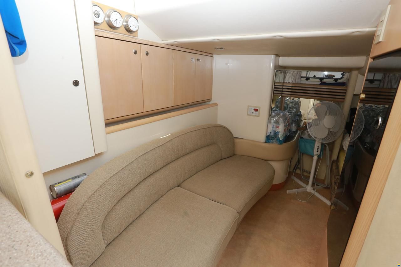 Bayliner Avanti 40