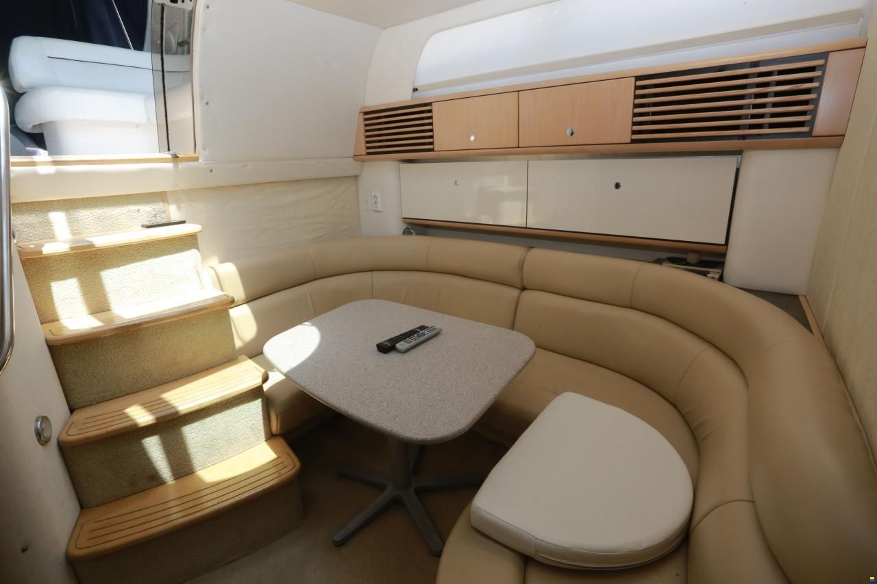 Bayliner Avanti 40