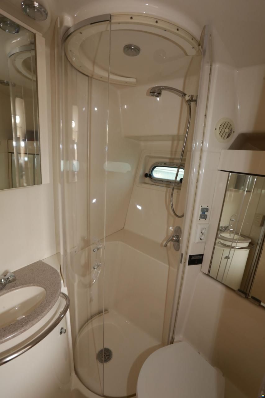 Bayliner Avanti 40