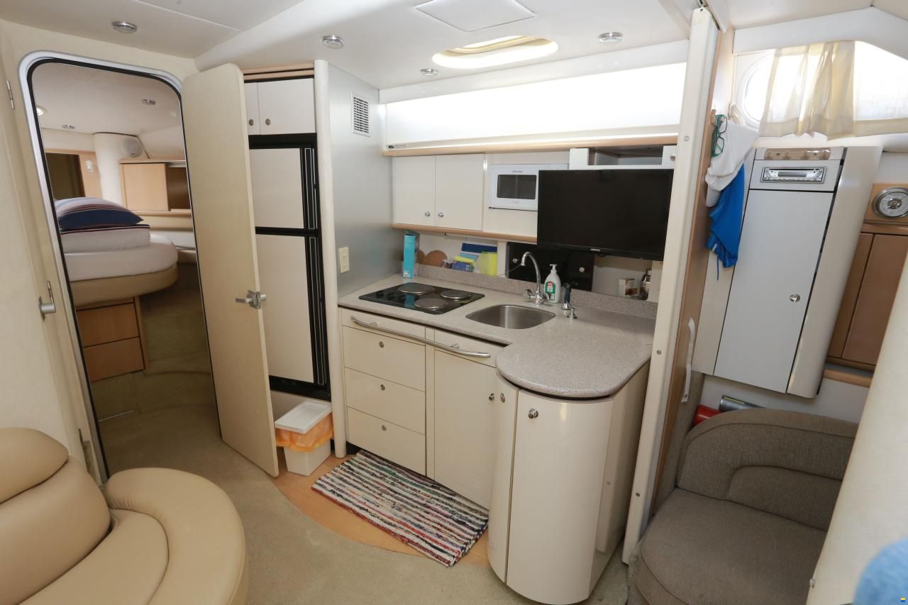 Bayliner Avanti 40