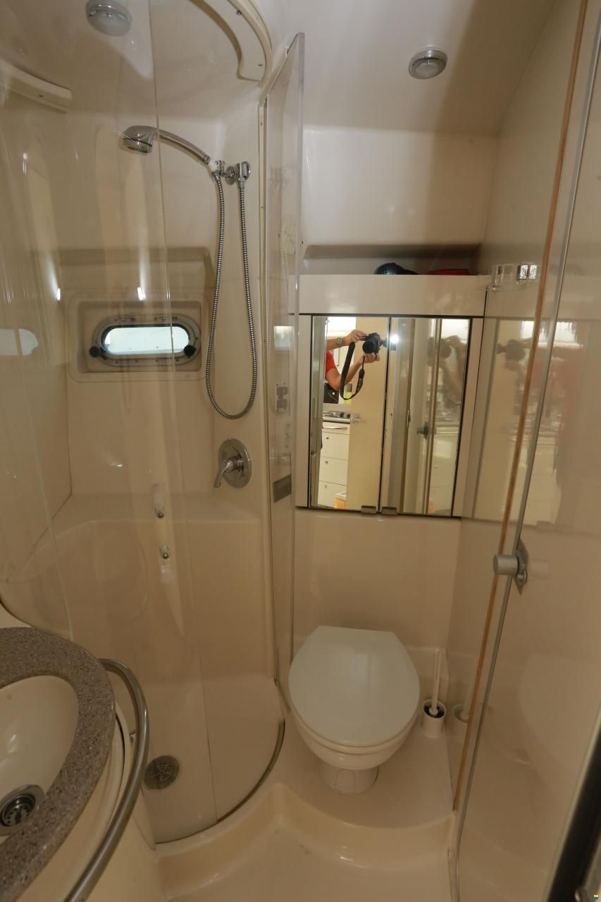 Bayliner Avanti 40
