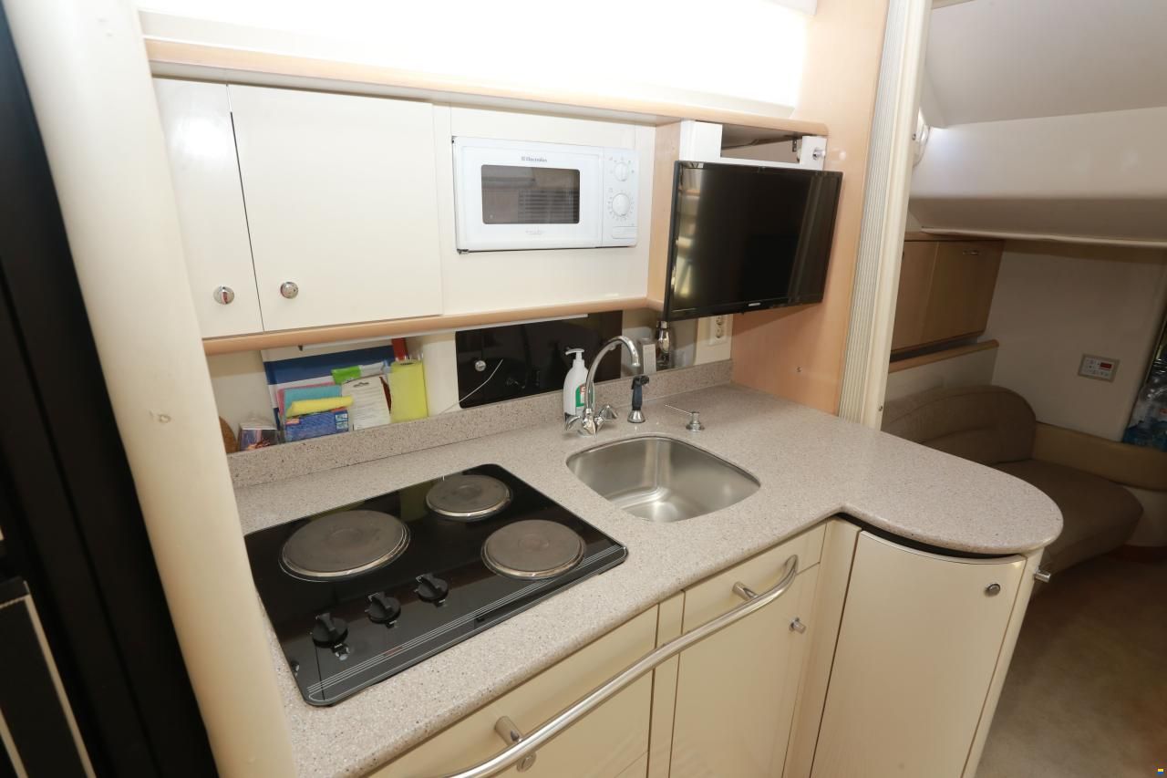 Bayliner Avanti 40