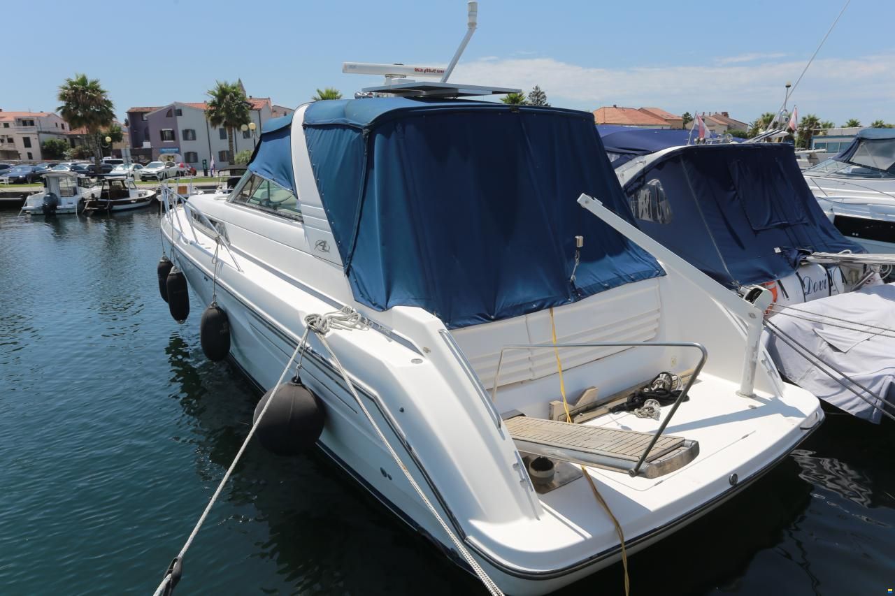 Bayliner Avanti 40