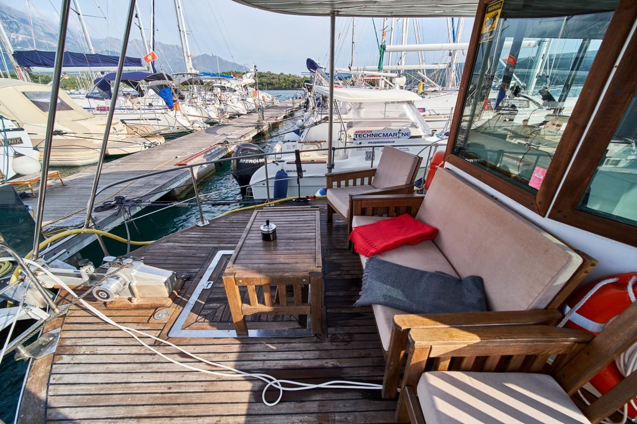Houseboat