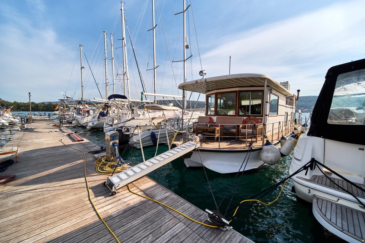 Houseboat