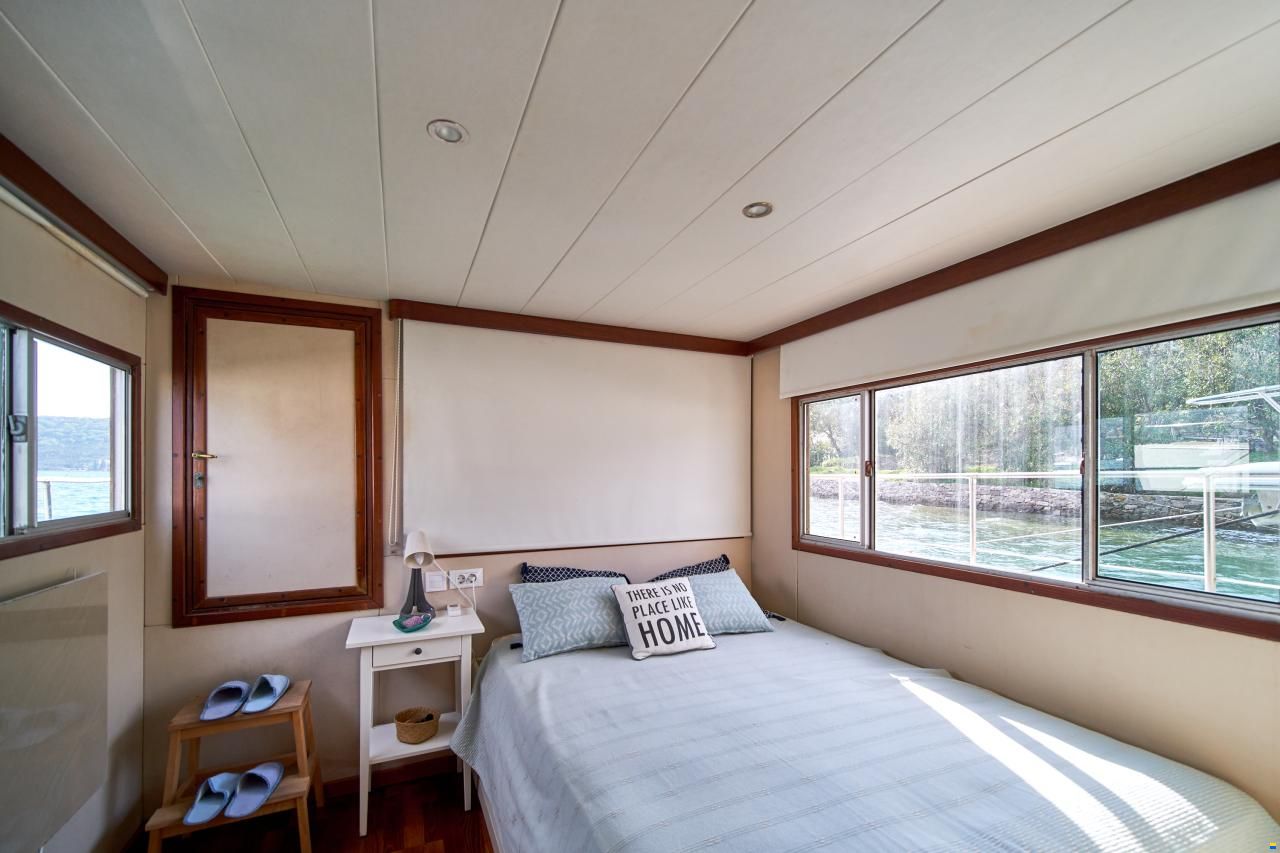 Houseboat