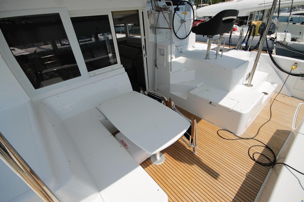Lagoon 40
