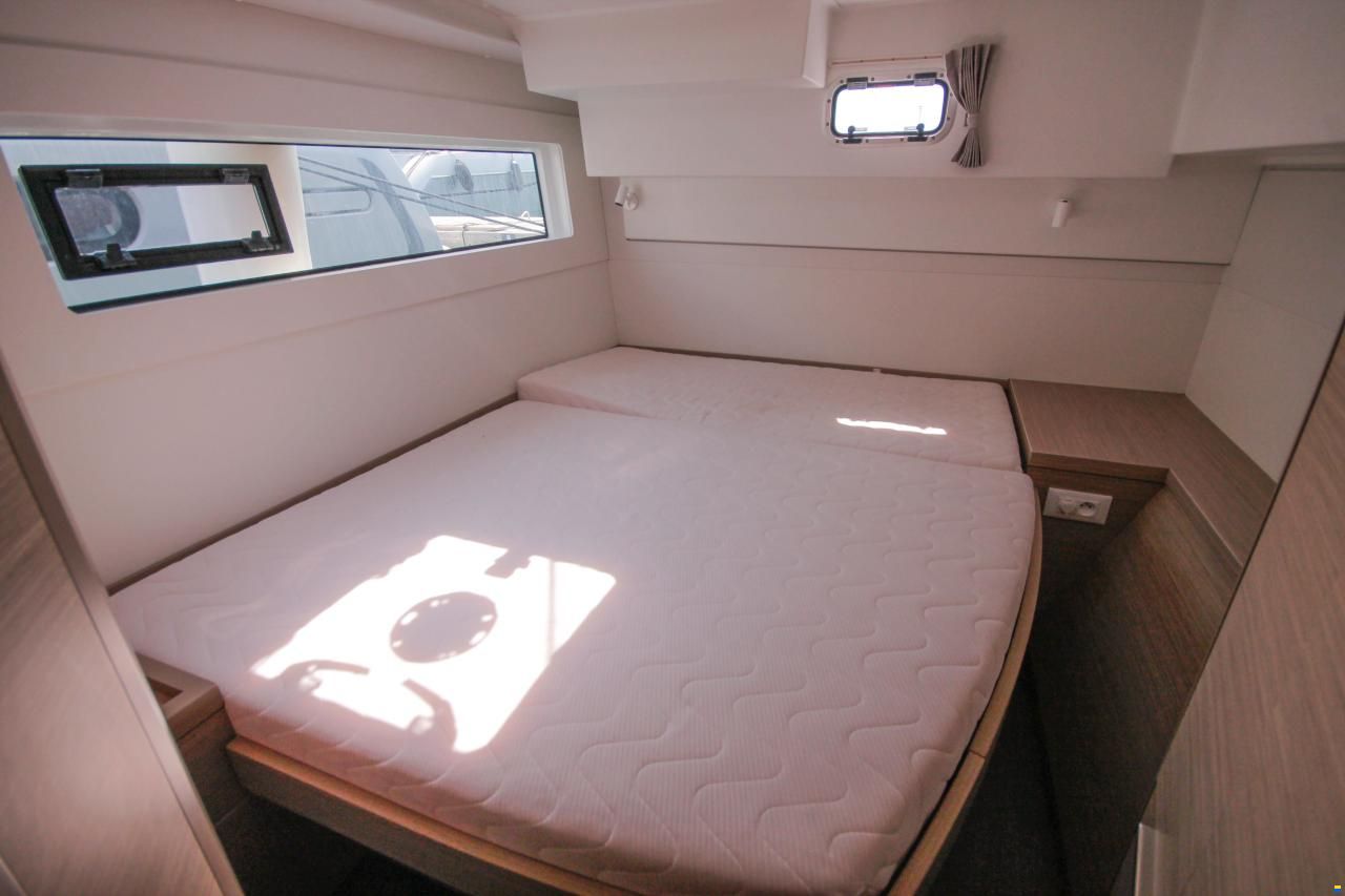 Lagoon 40
