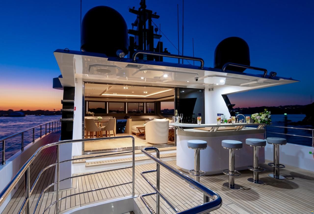 Gulf Craft Majesty 100