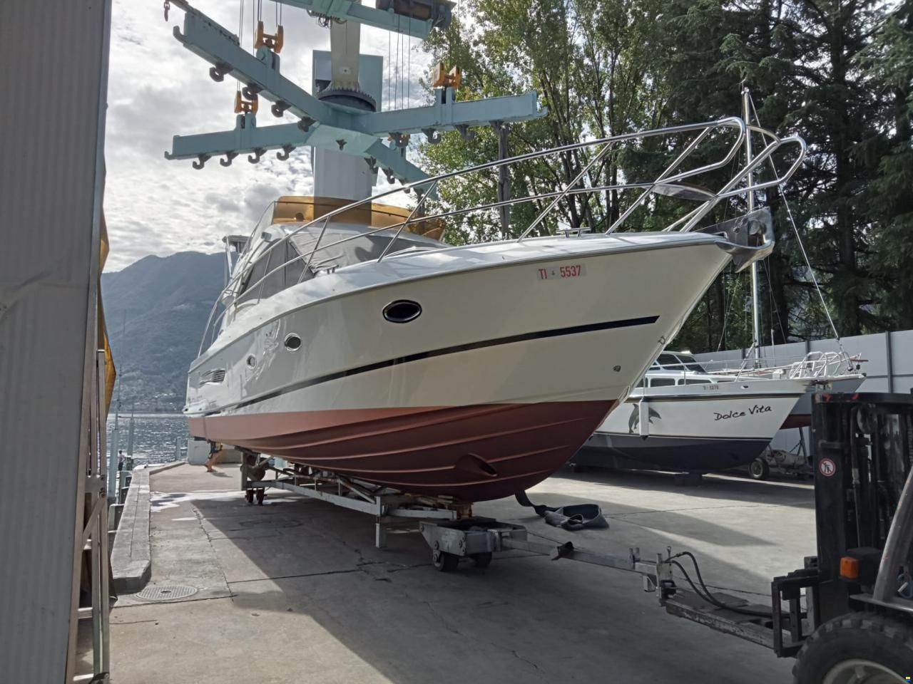 Galeon 440