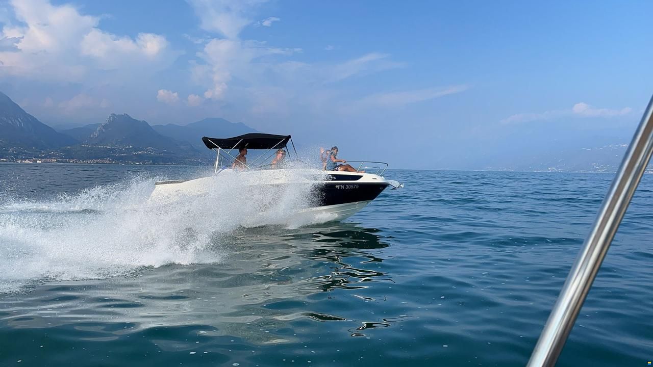 Sea Ray 230 Sun Sport
