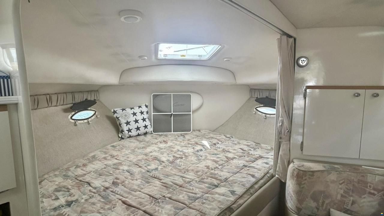 Bayliner 3055