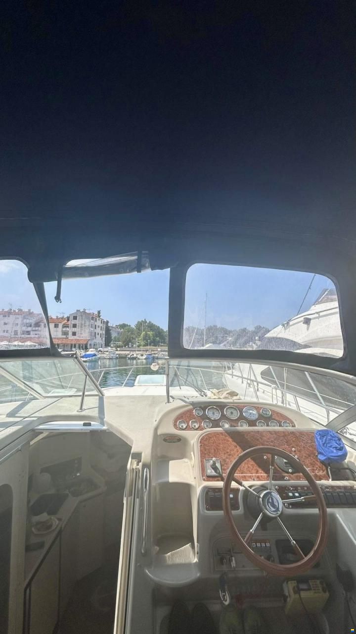Bayliner 3055