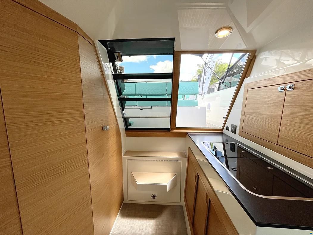 De Antonio D28 Cruiser