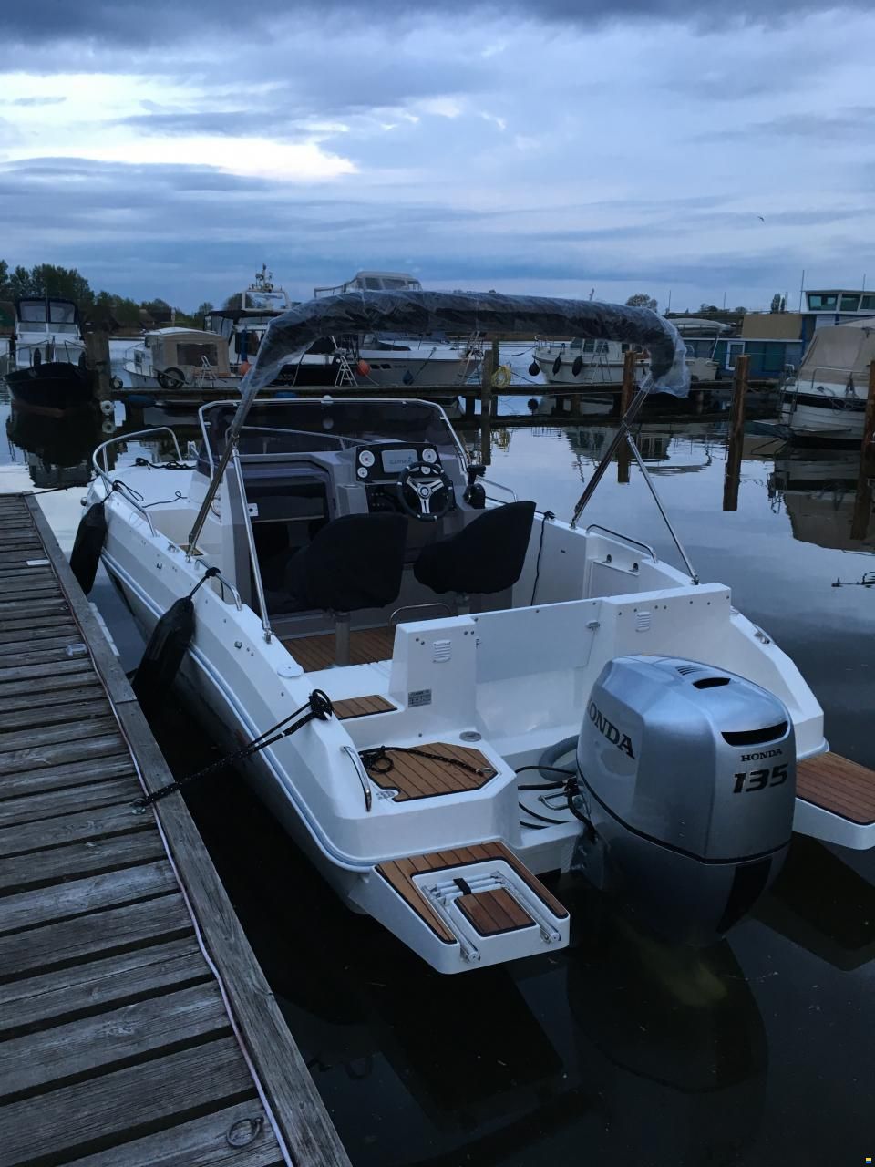 Atlantic Marine Sun Cruiser 630