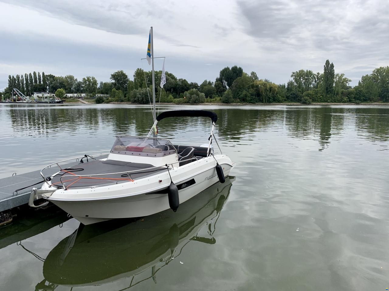 Atlantic Marine Sun Cruiser 630