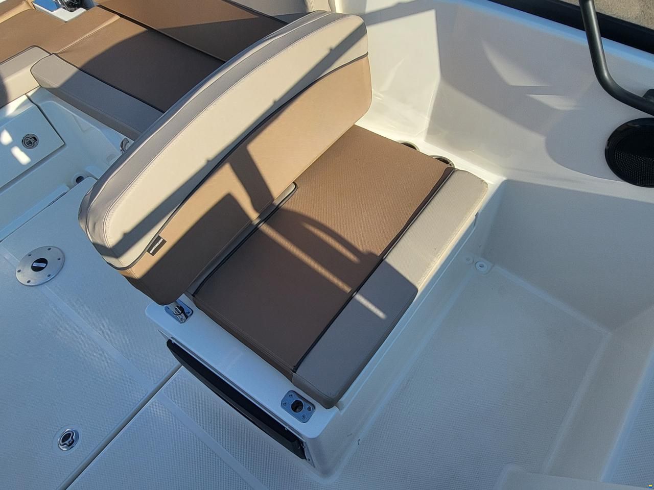 Quicksilver Activ 675 Cruiser