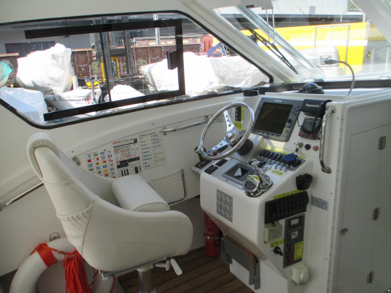 Ocean Master (US) Sportcabin 336 XPC