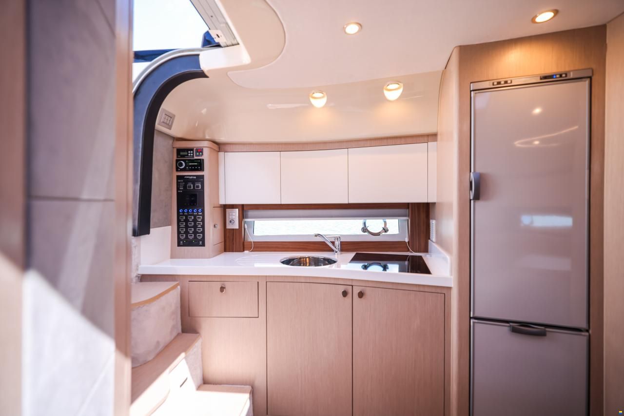 Focus Motor Yacht 44 mit LP Lago Maggiore/Bodensee