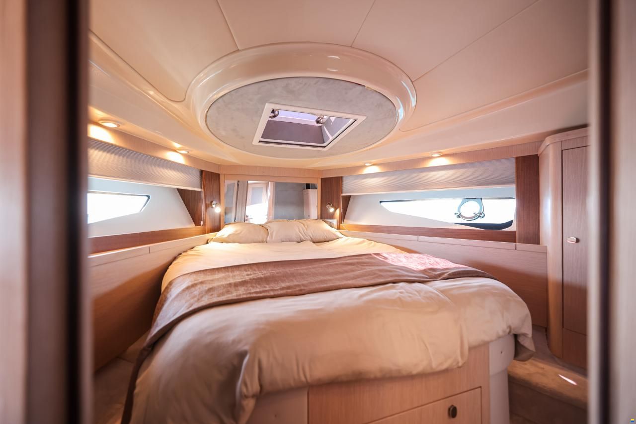 Focus Motor Yacht 44 mit LP Lago Maggiore/Bodensee
