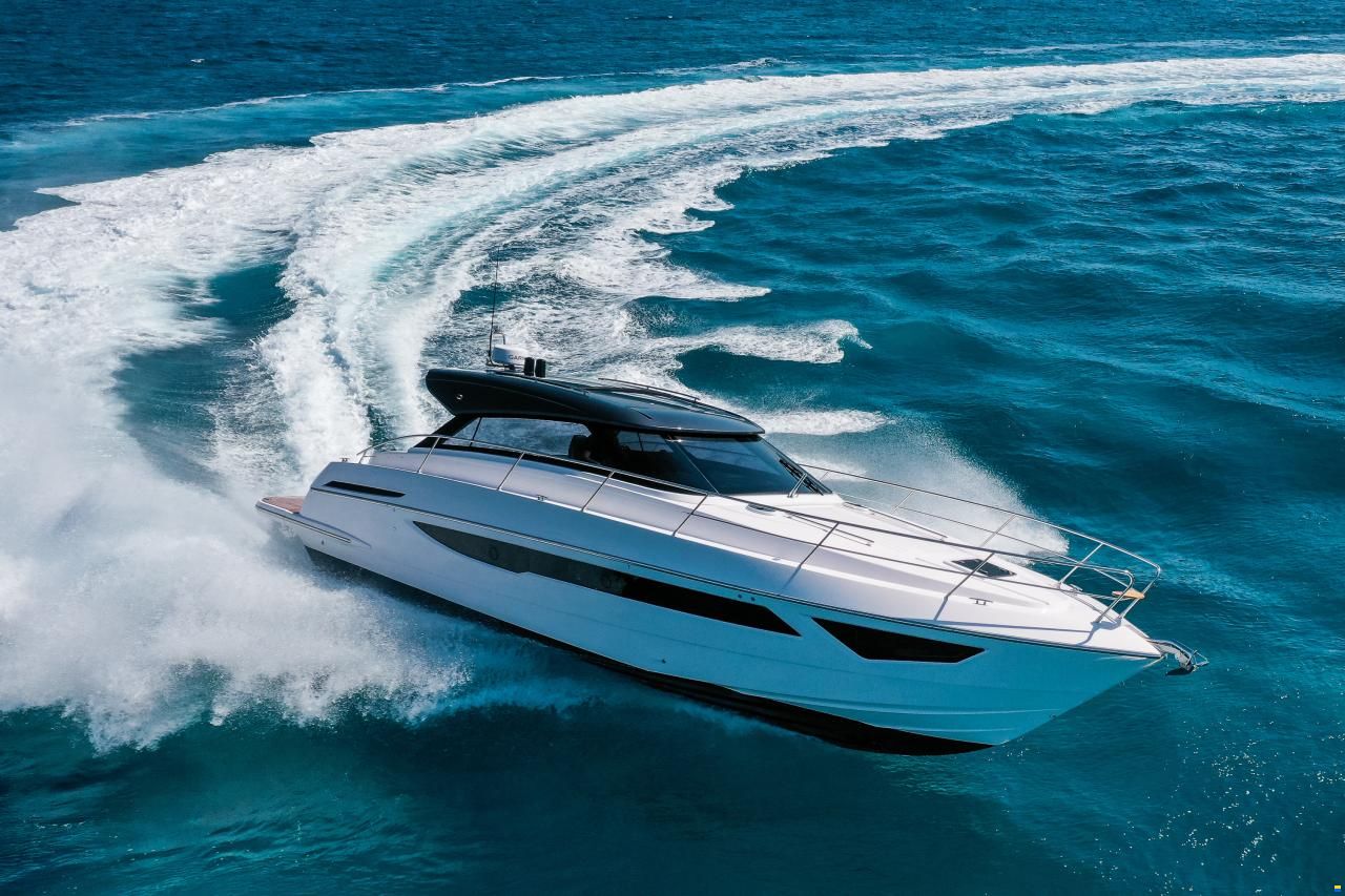 Focus Motor Yacht 44 mit LP Lago Maggiore/Bodensee
