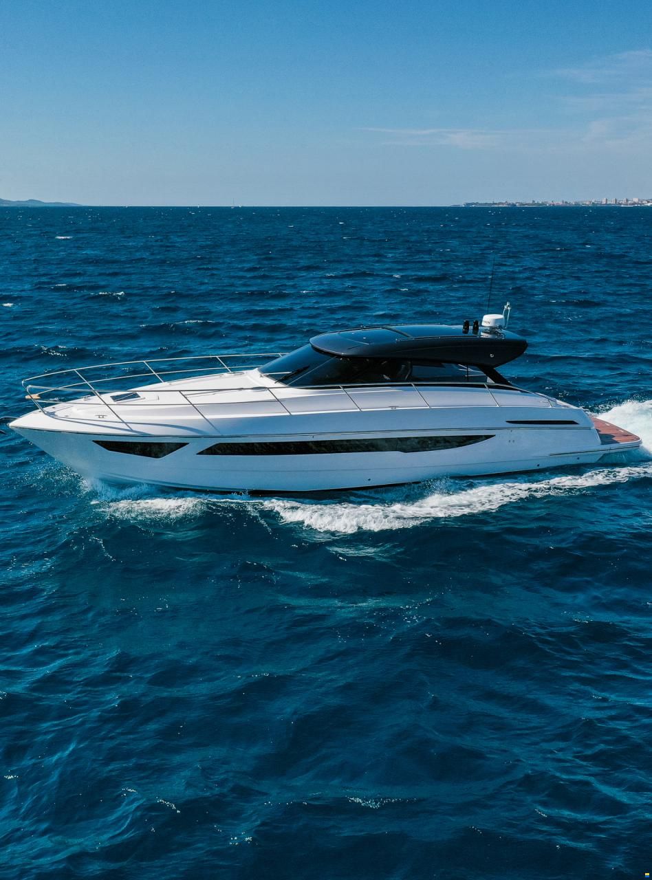 Focus Motor Yacht 44 mit LP Lago Maggiore/Bodensee