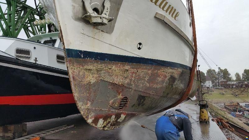 Classic Motor Yacht