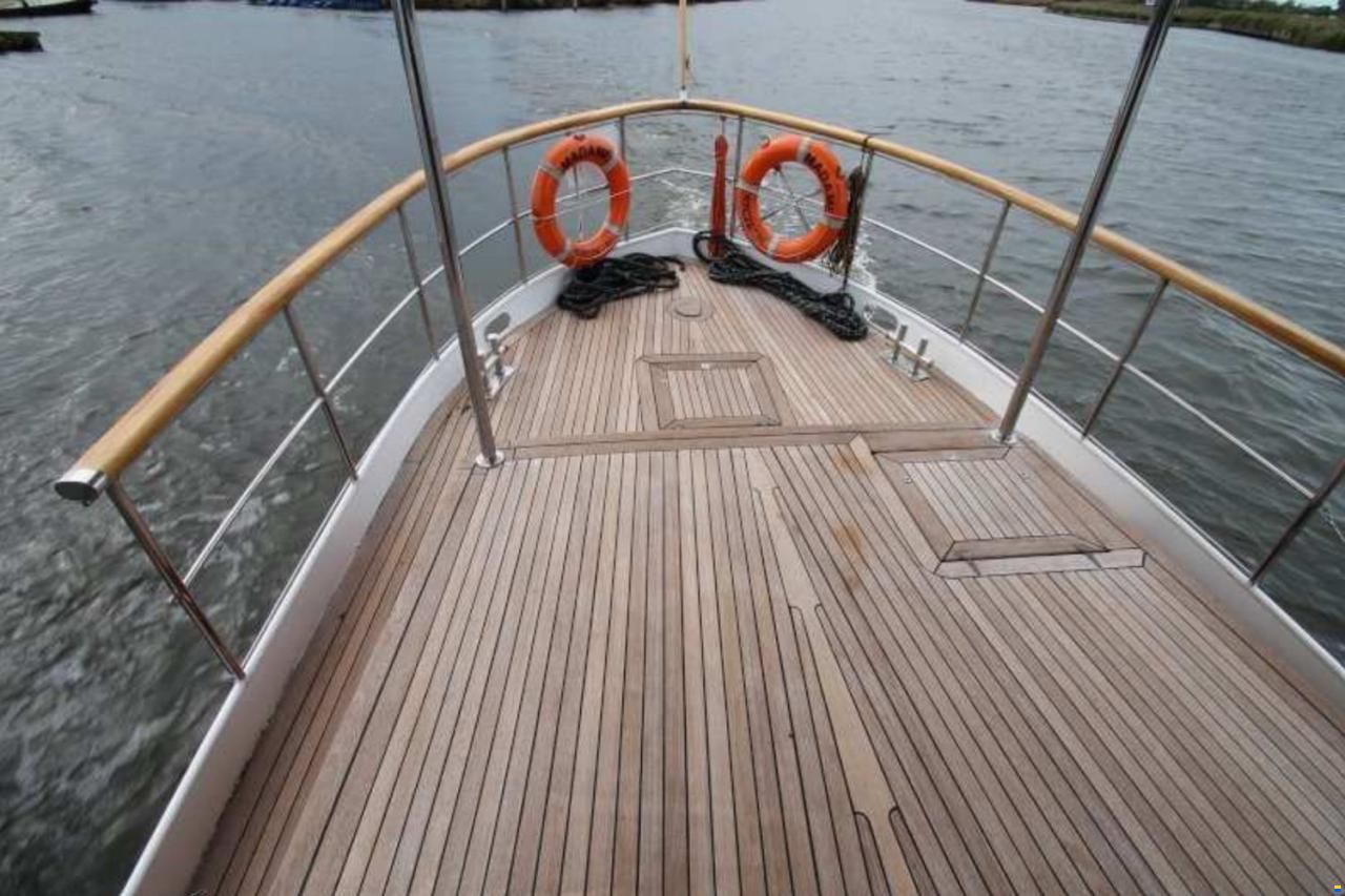 Classic Motor Yacht