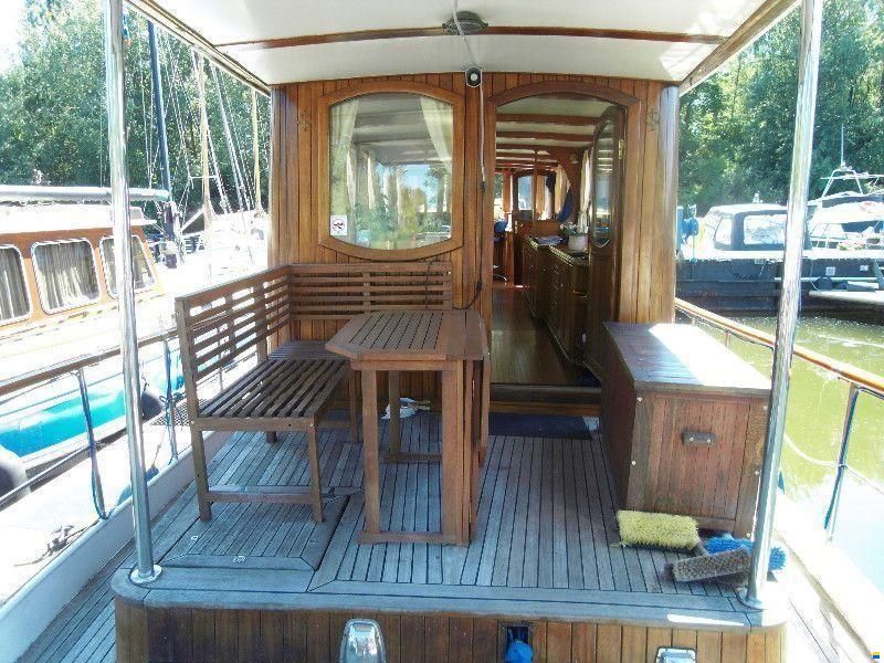 Classic Motor Yacht