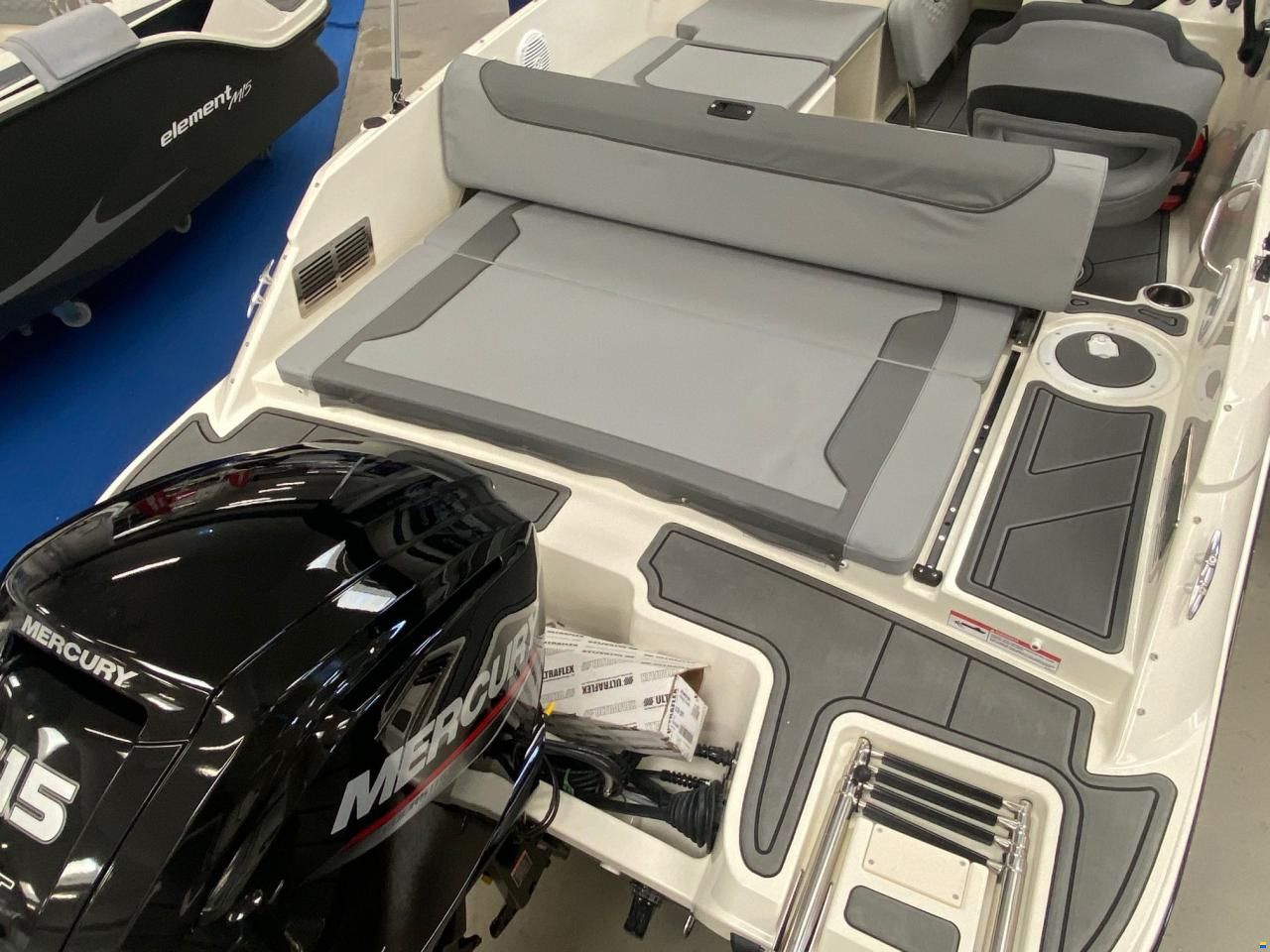 Bayliner M19