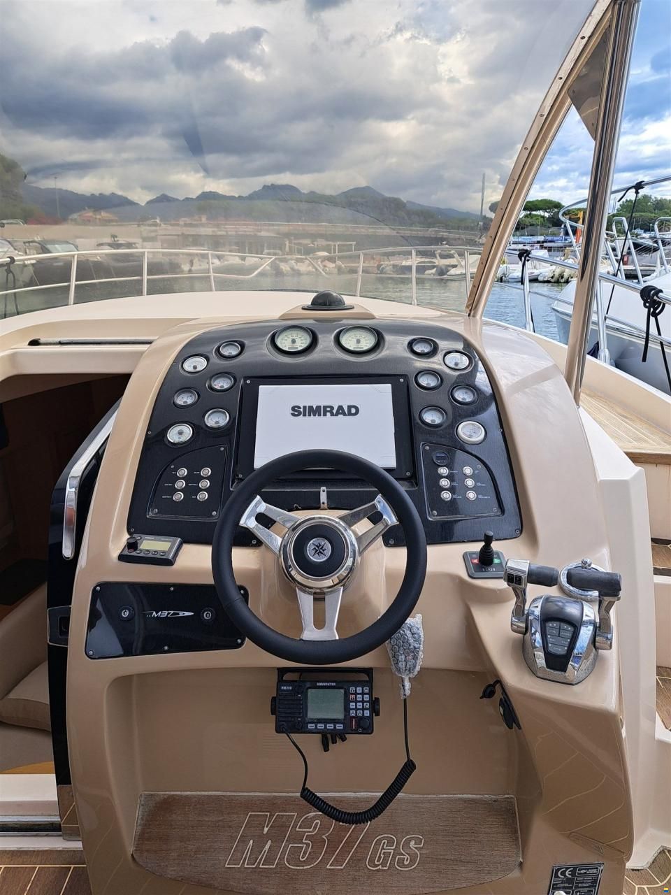 Man&ograve; 37 Gran Sport