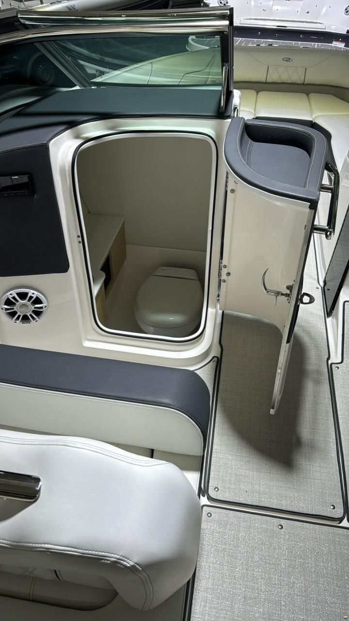 Regal LX 4 BOWRIDER AU&szlig;ENBORDER