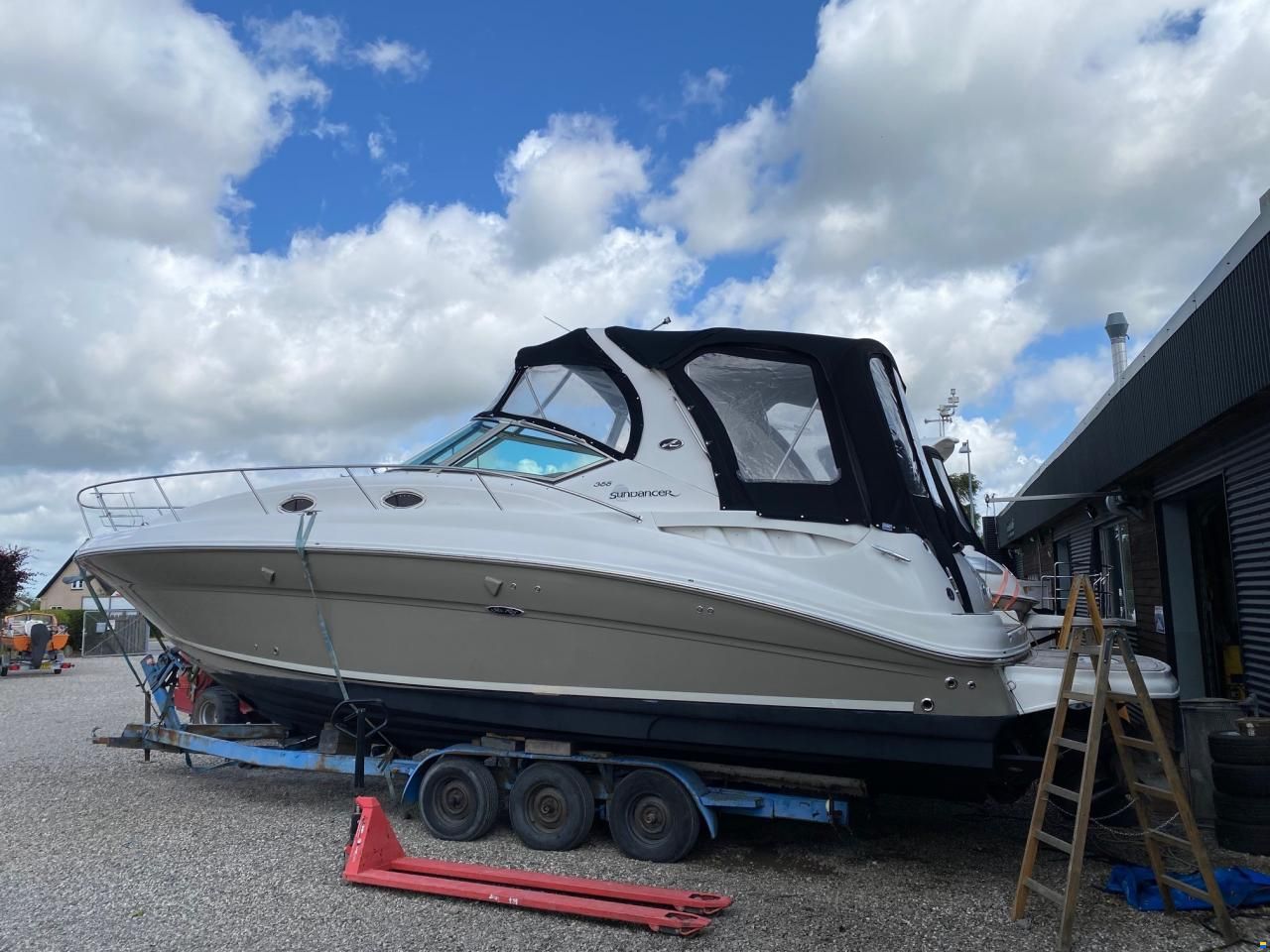 Sea Ray 355 Sundancer