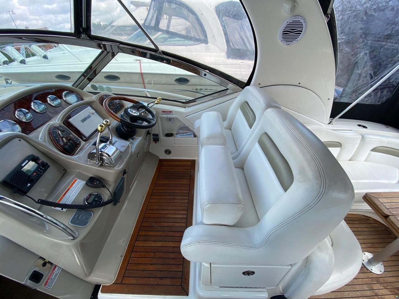Sea Ray 355 Sundancer