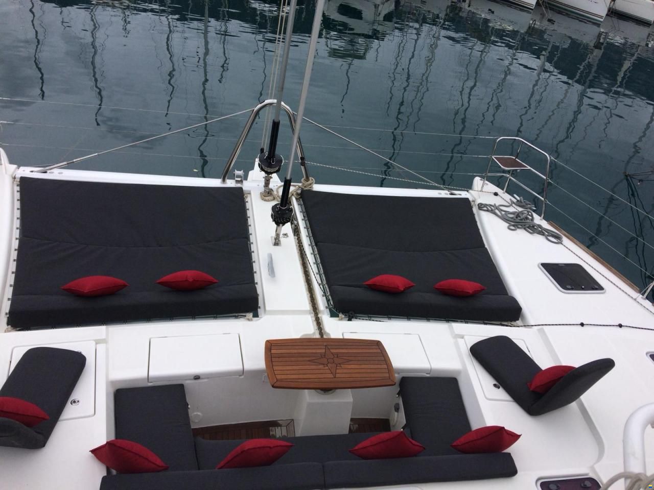 Lagoon 560