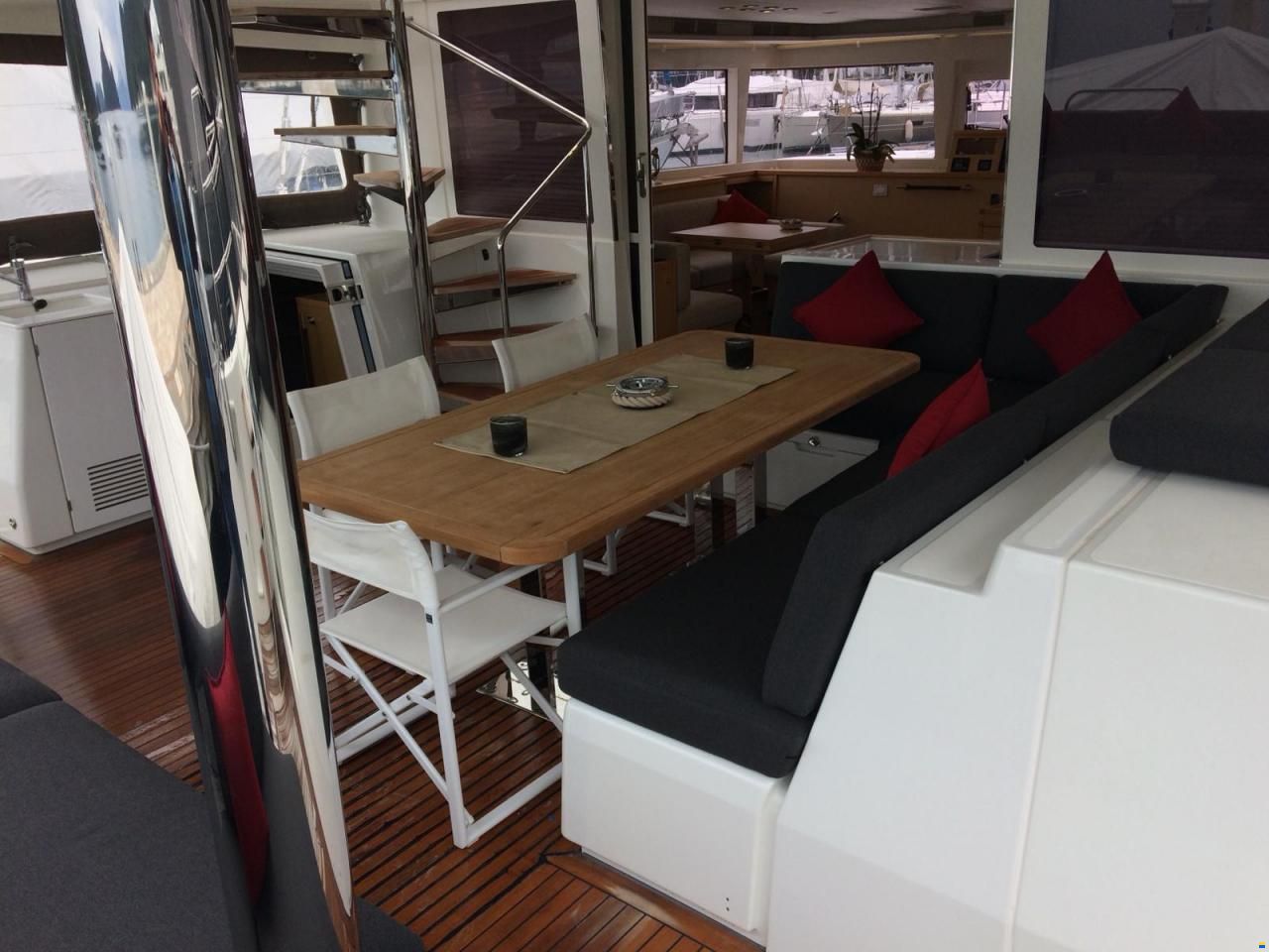 Lagoon 560