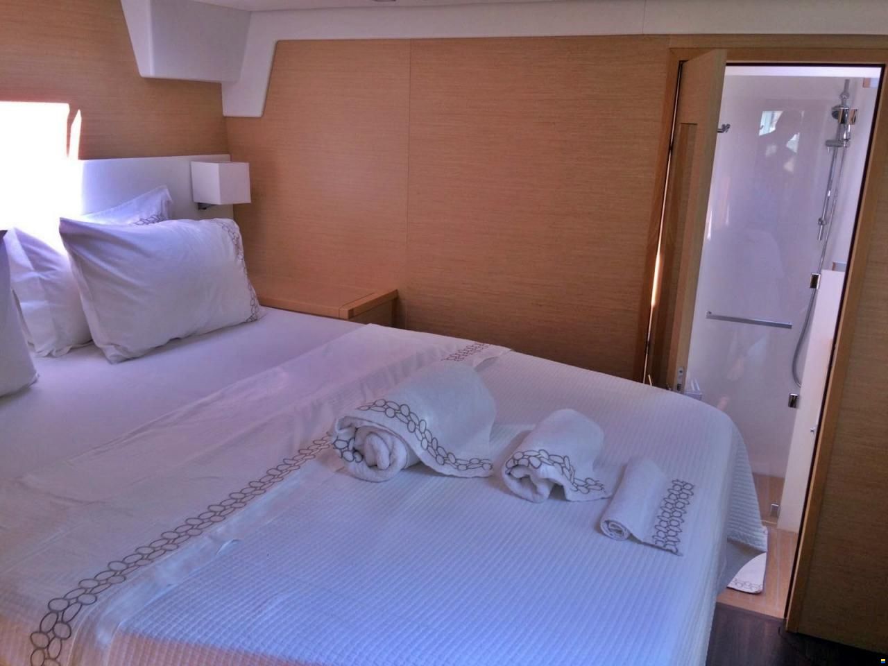 Lagoon 560