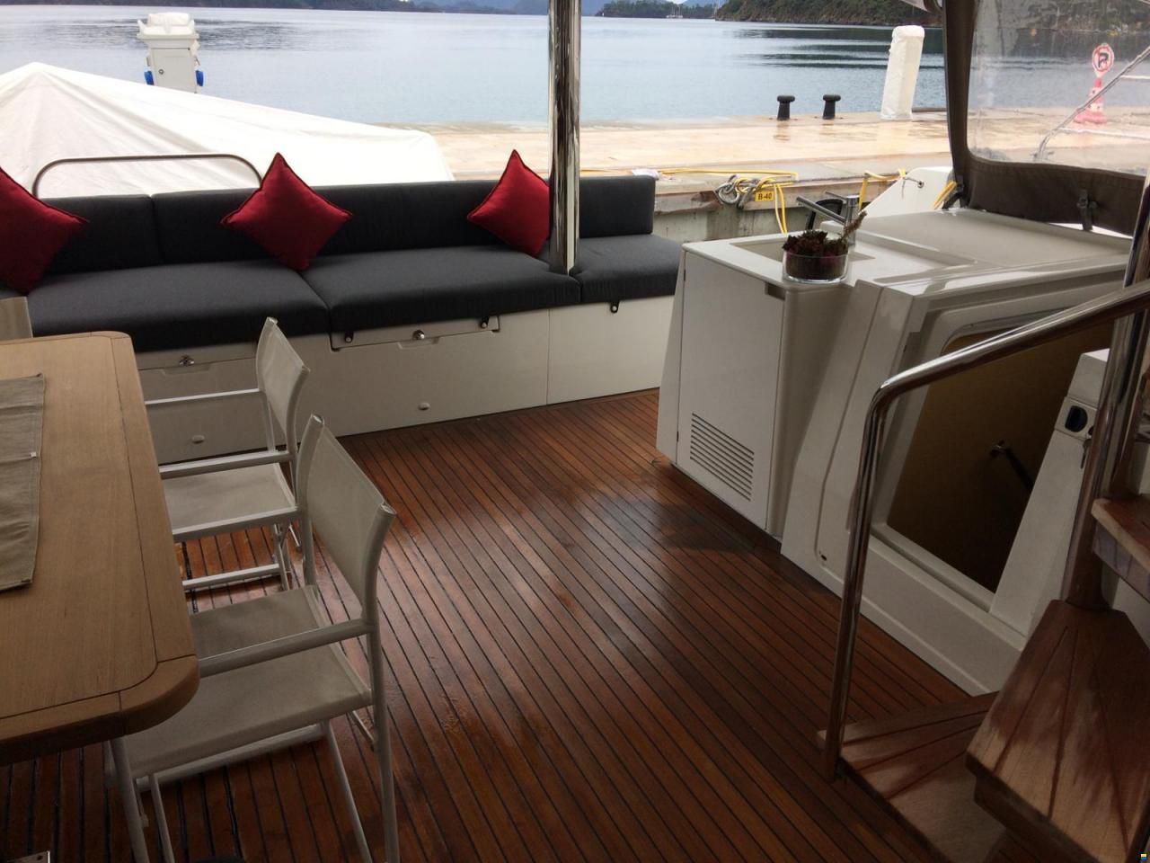 Lagoon 560