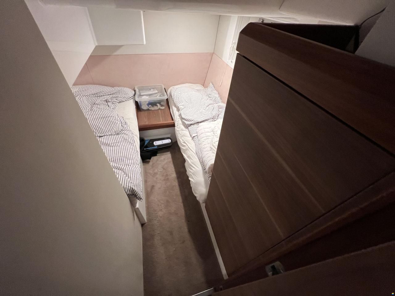 Sealine S 380