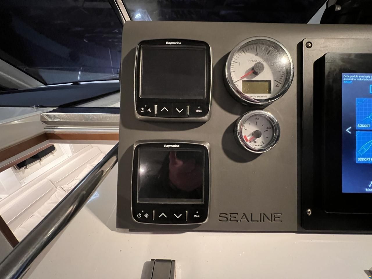 Sealine S 380