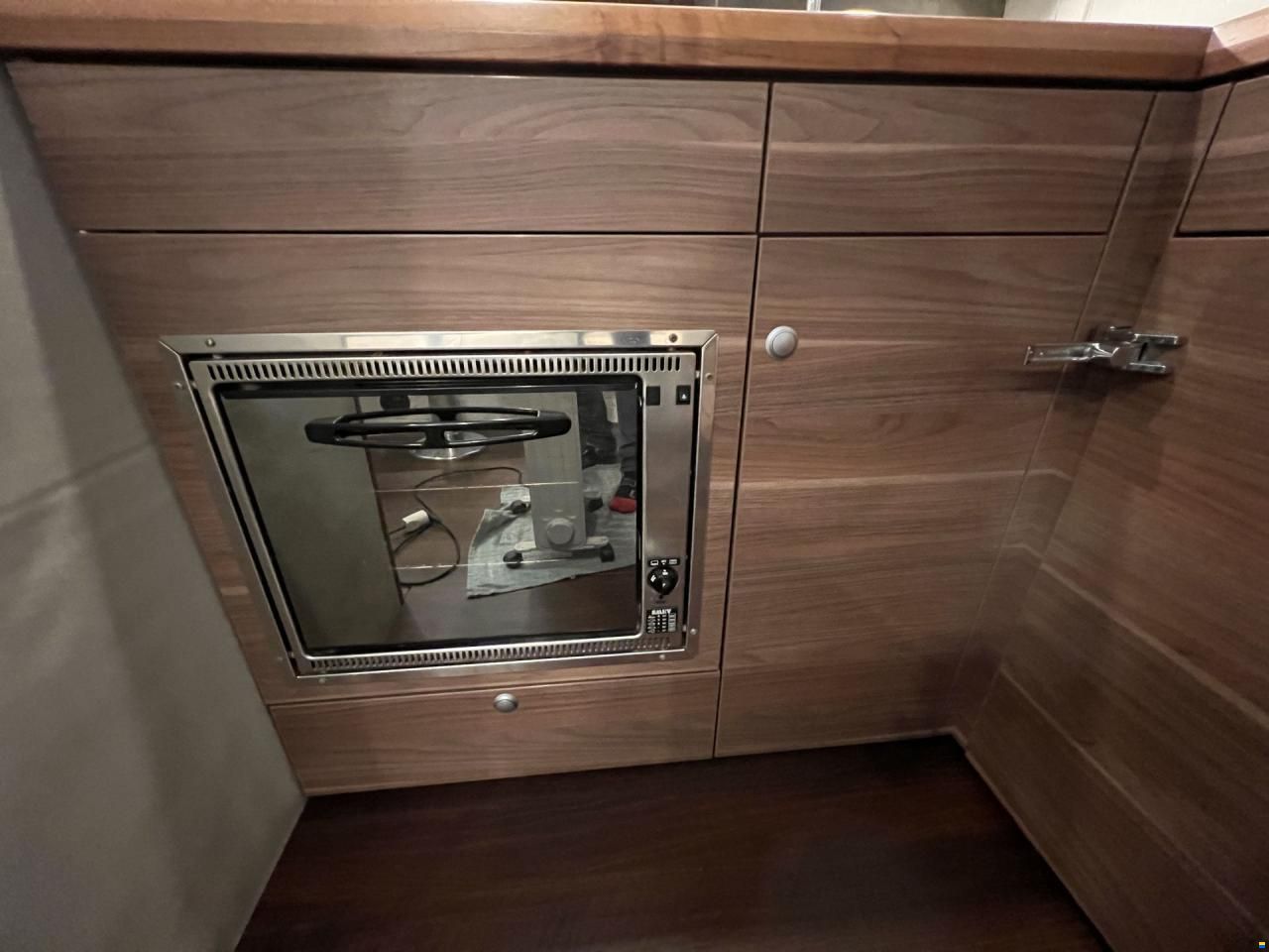 Sealine S 380