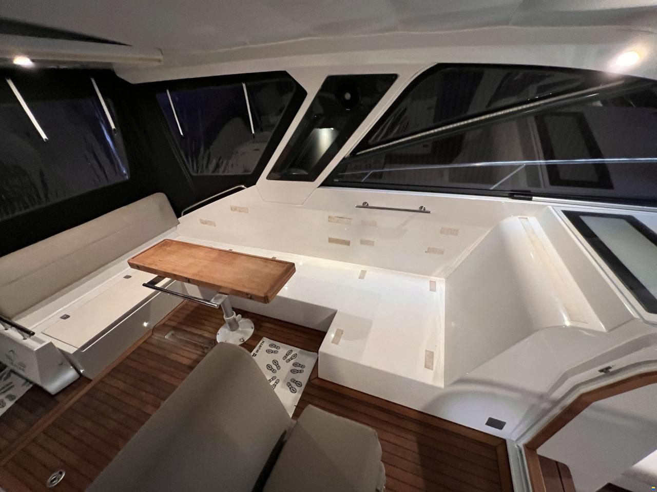 Sealine S 380