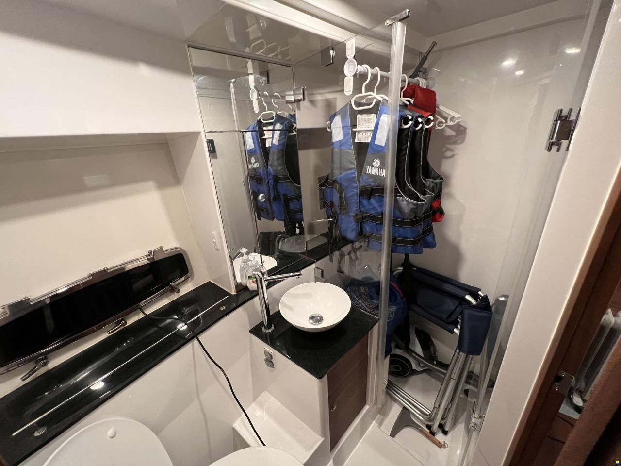 Sealine S 380