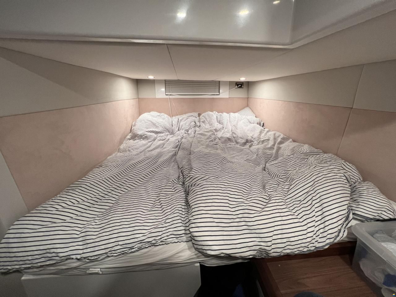 Sealine S 380