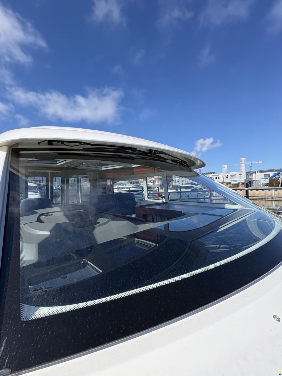 Nimbus 305 Coupe