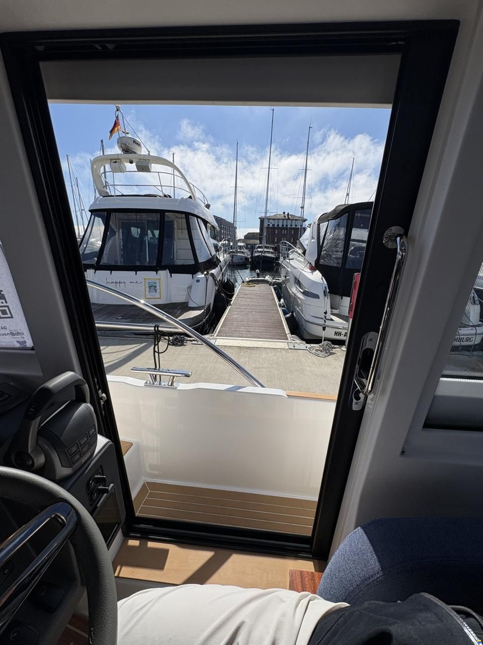 Nimbus 305 Coupe