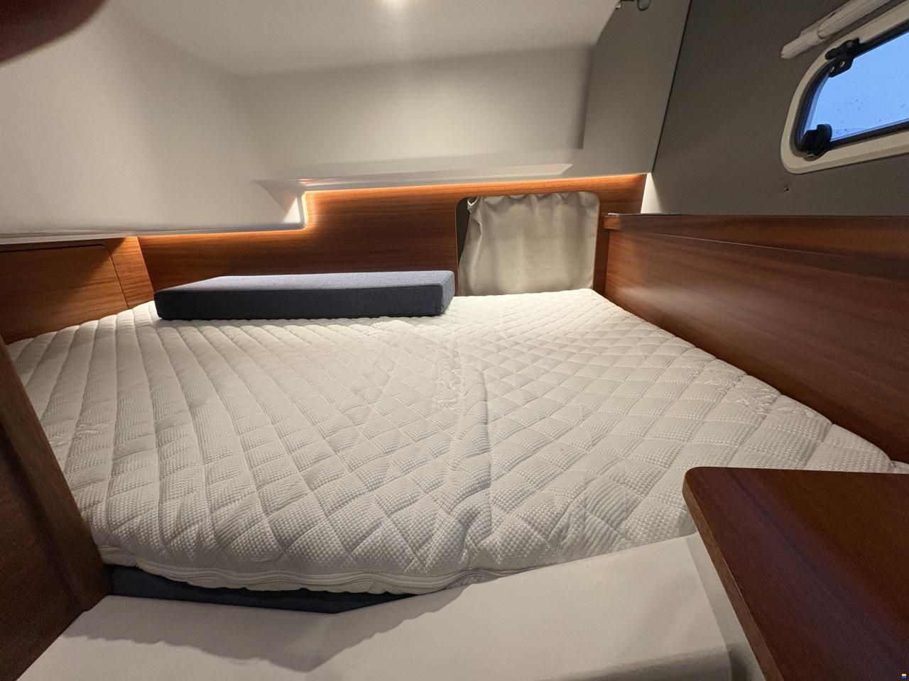 Nimbus 305 Coupe