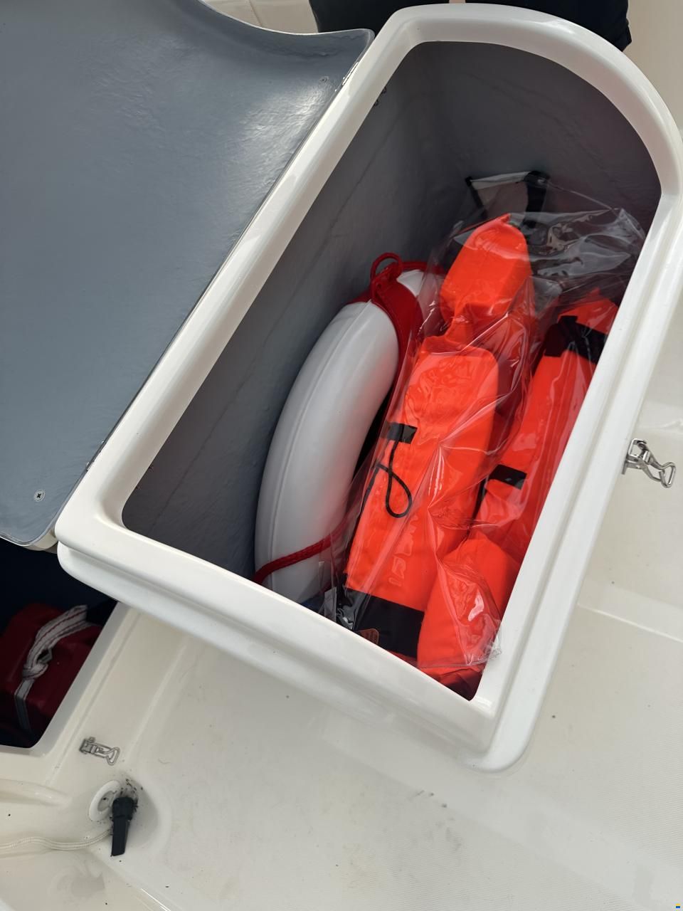 Karel 480 Open mit Bootsplatz