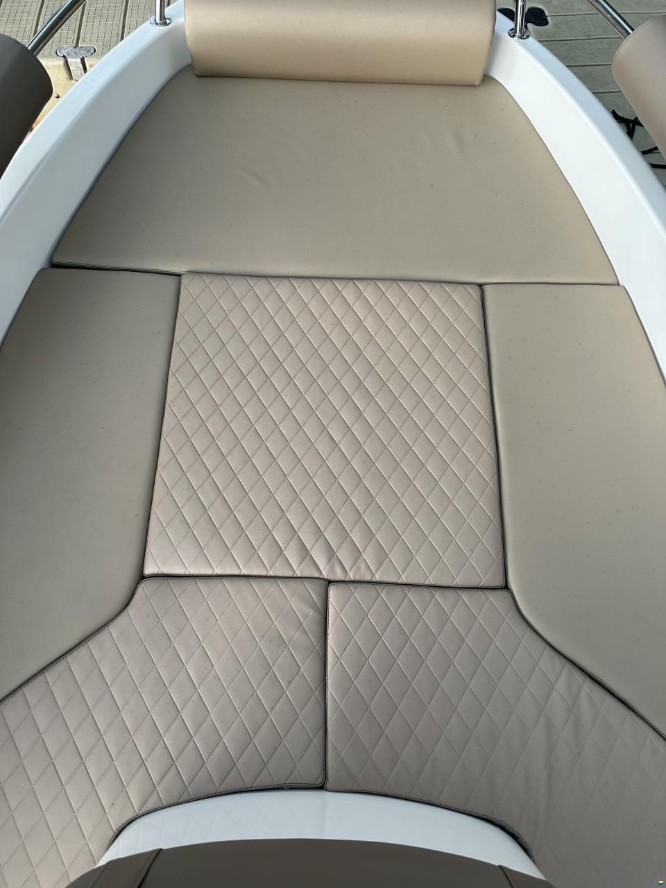 Karel 480 Open mit Bootsplatz